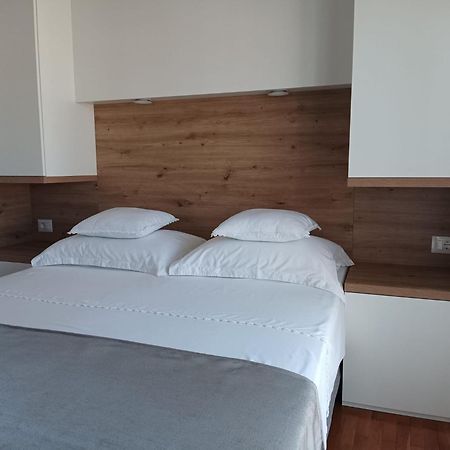 Pluton Daire Primošten Dış mekan fotoğraf