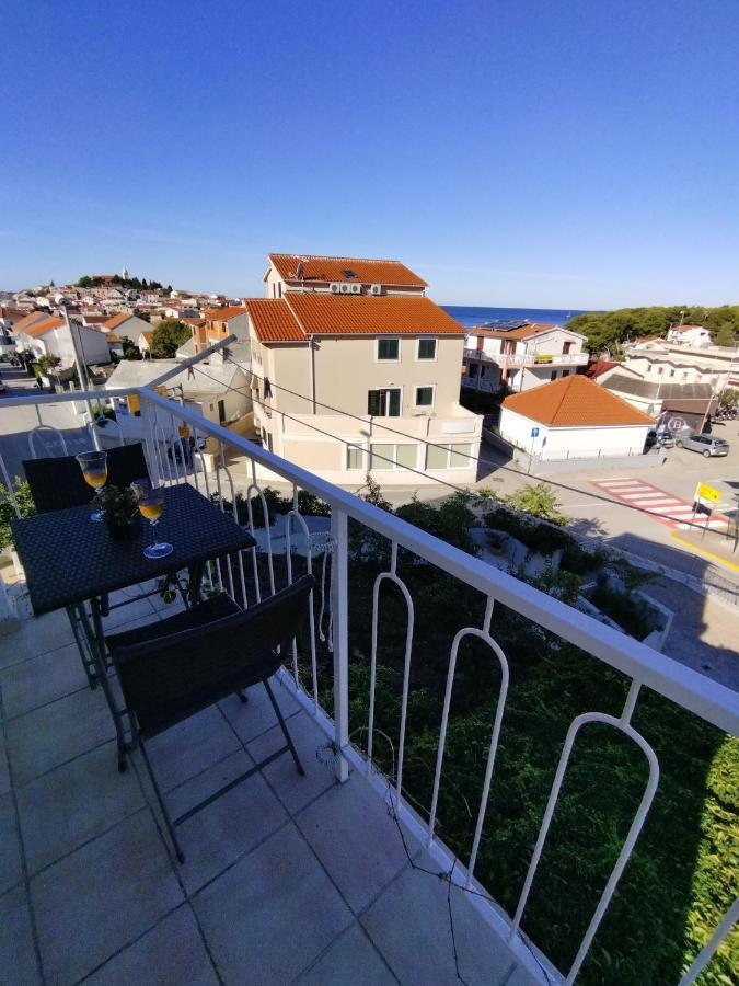 Pluton Daire Primošten Dış mekan fotoğraf